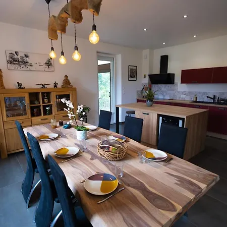 Et Table D'hotes Le Pontet לינה וארוחת בוקר 3*