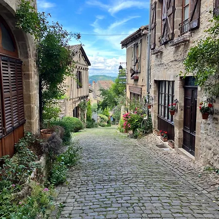 Et Table D'hotes Le Pontet 3*